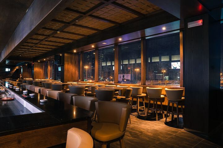 Lounge 55 of 62