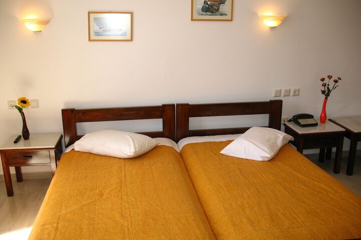 Room 10 of 68
