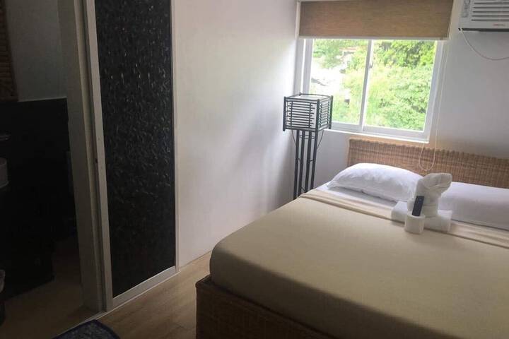 Room 9 of 21