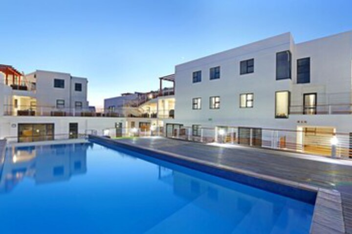Pool 20 of 20