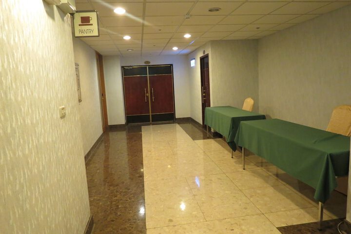 Ballroom/Hall 31 of 40