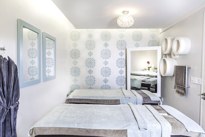 Room 44 of 52