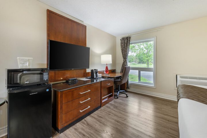 Room 7 of 25