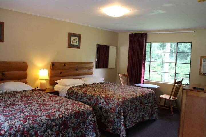 Room 6 of 16