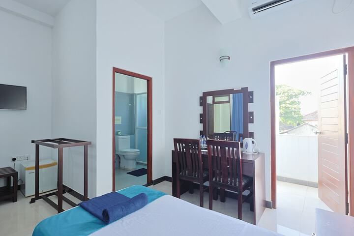 Room 10 of 35