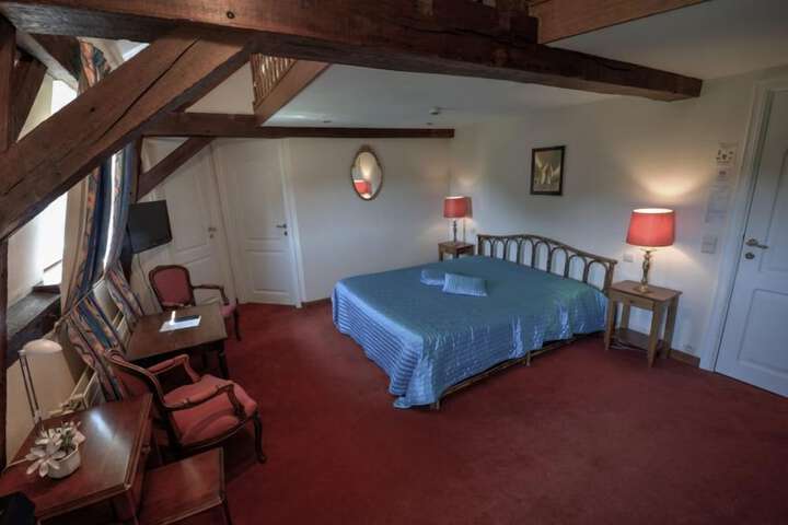Room 12 of 39
