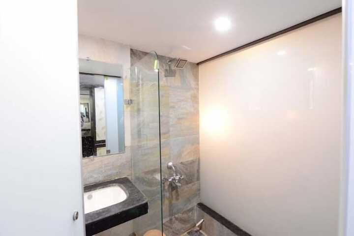 Room 18 of 23