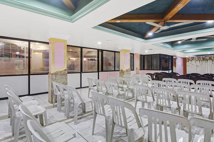 Ballroom/Hall 33 of 39