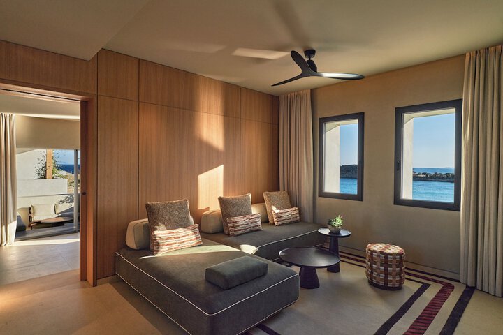 Room 40 of 66