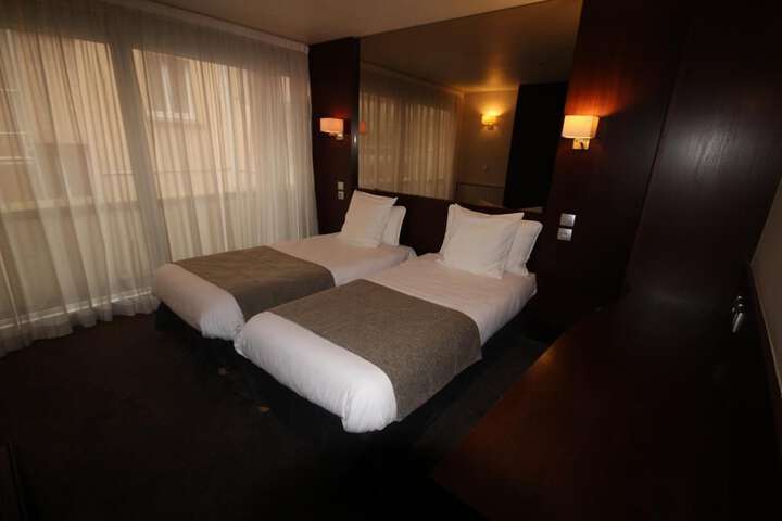 Room 5 of 19