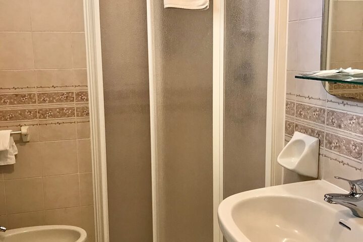 Room 84 of 112