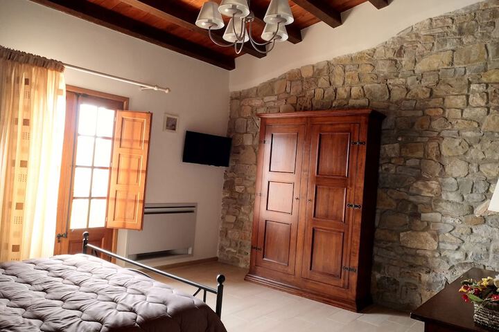 Room 28 of 97