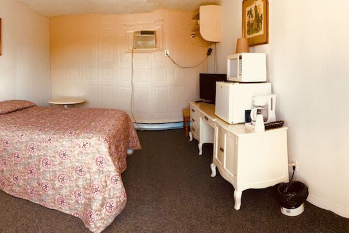 Room 3 of 13
