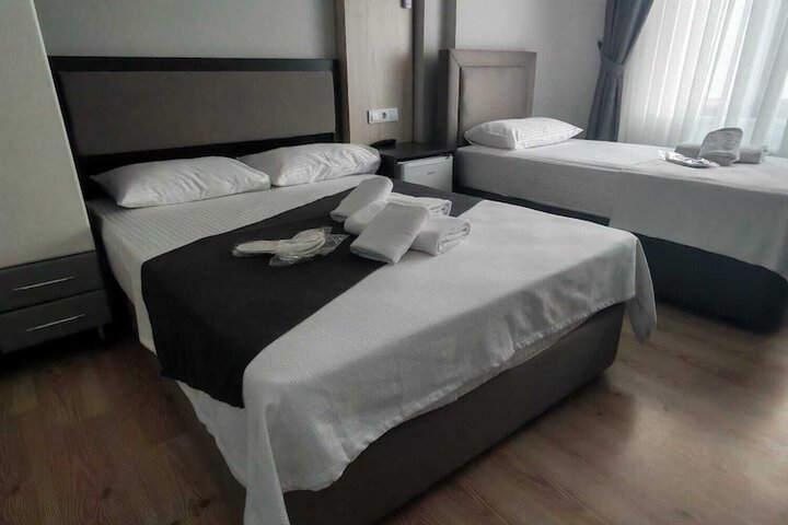 Room 10 of 34