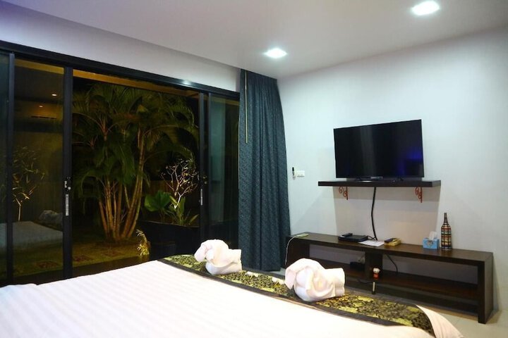 Room 10 of 29