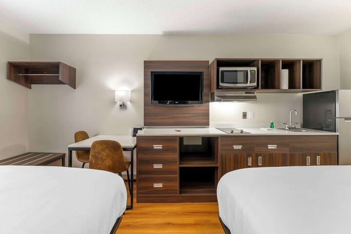 2 Double Beds (9 of 14)