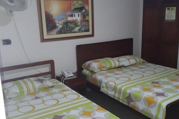 Room 27 of 42