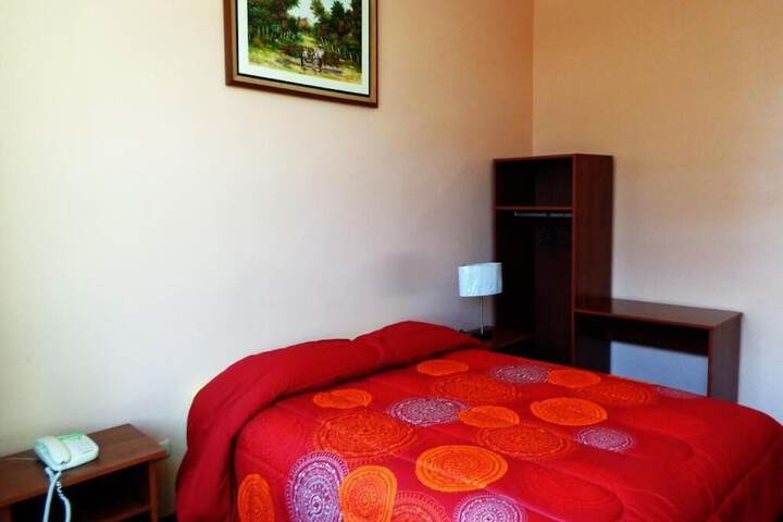 Room 13 of 36