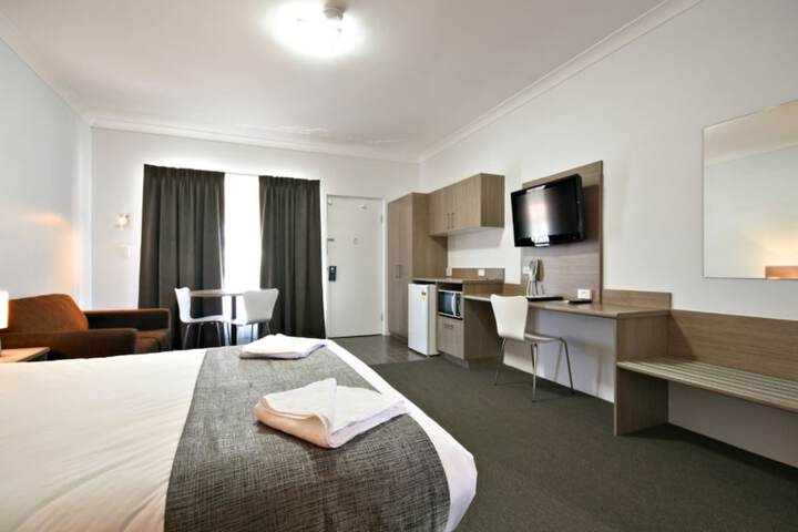 Room 5 of 22
