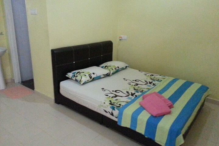 Room 3 of 11