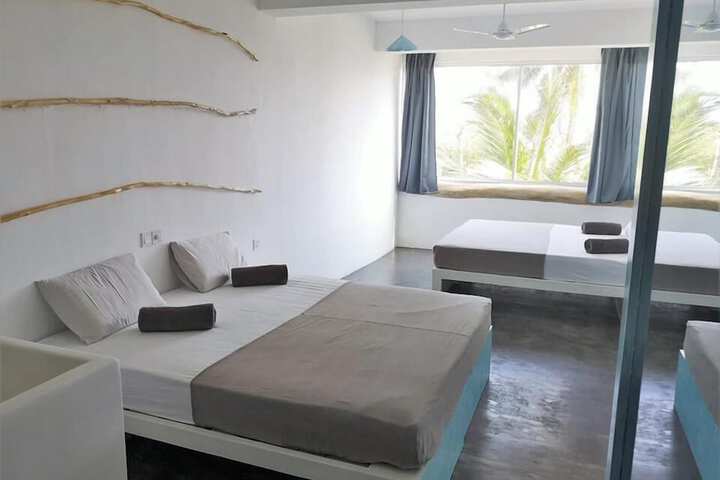 Room 6 of 14