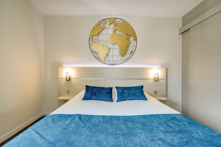 Room 43 of 84