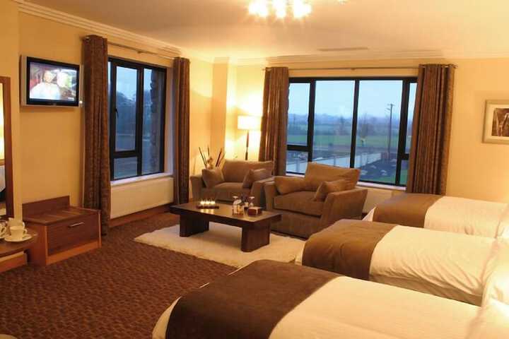 Room 5 of 32