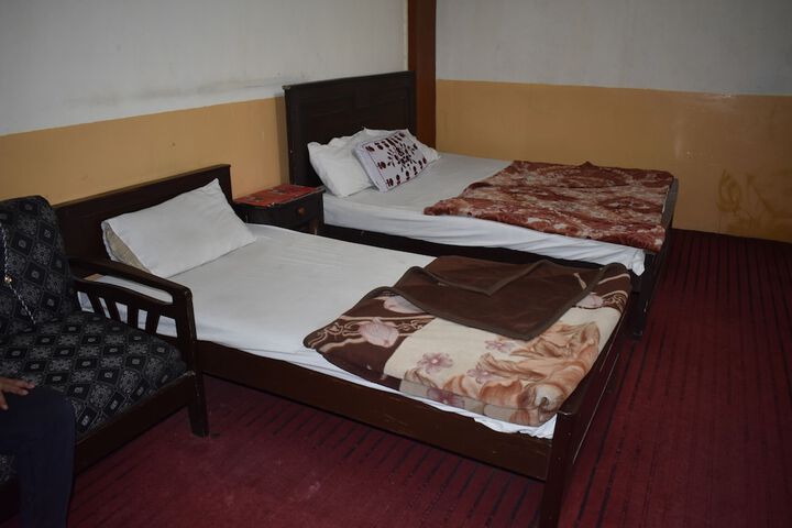 Al Moeez Hotel