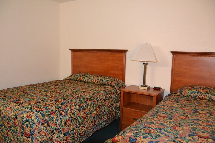 Room 8 of 28