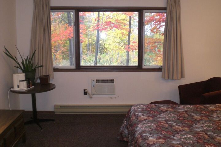Room 4 of 20