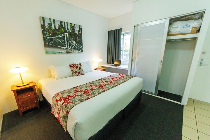 Room 7 of 91
