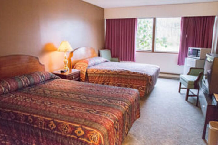 Room 4 of 7
