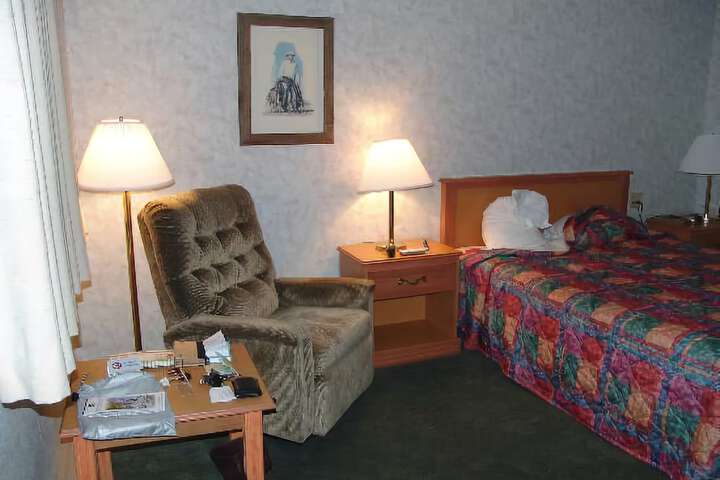 Room 3 of 9