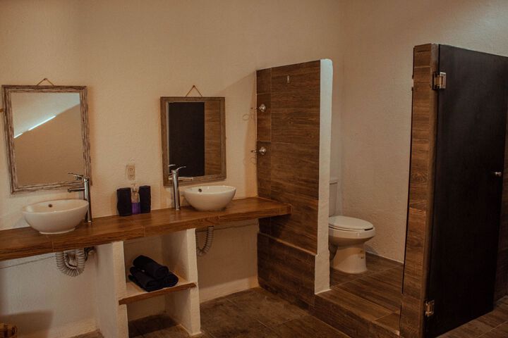 Room 2 of 42