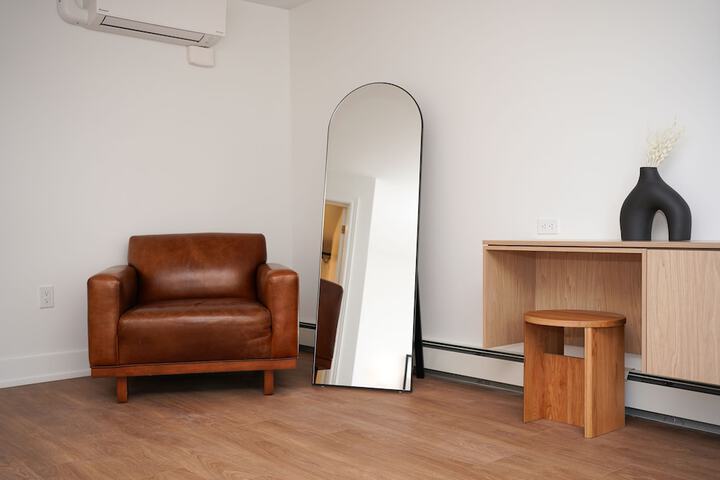 Room 9 of 89