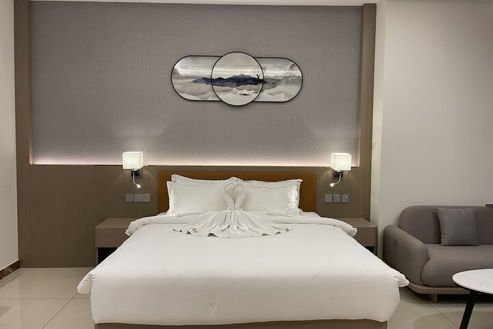 Room 5 of 28
