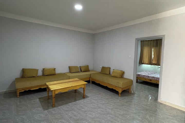 Room 5 of 32