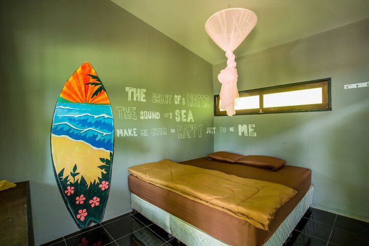 Room 10 of 37