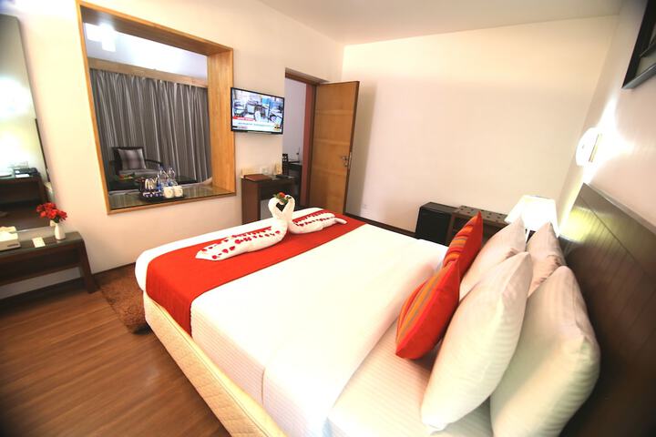 Room 10 of 83