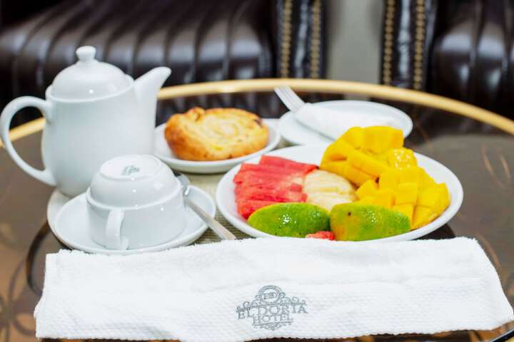 Breakfast/Coffee Service 38 of 45
