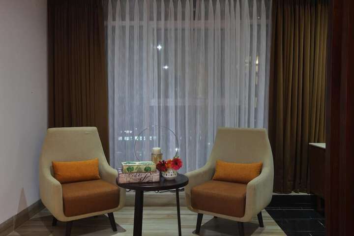 Room 6 of 89