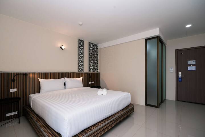 Room 34 of 97