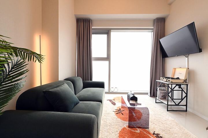 Room 8 of 15