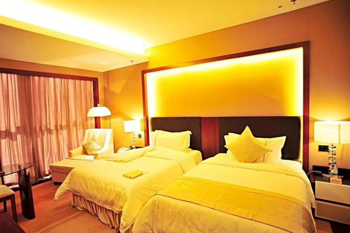 Room 4 of 20
