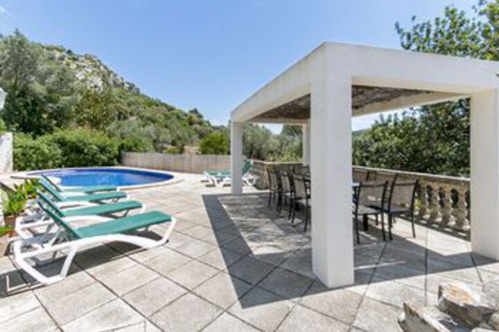 Pool 37 of 52
