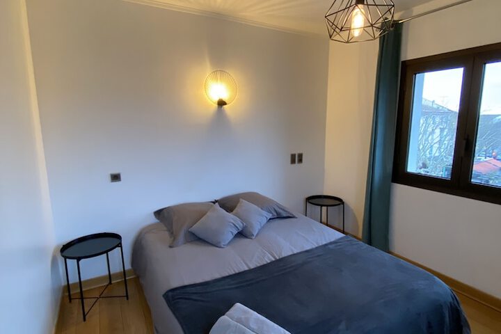 Room 8 of 14