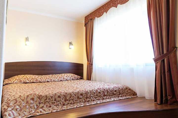Room 27 of 154