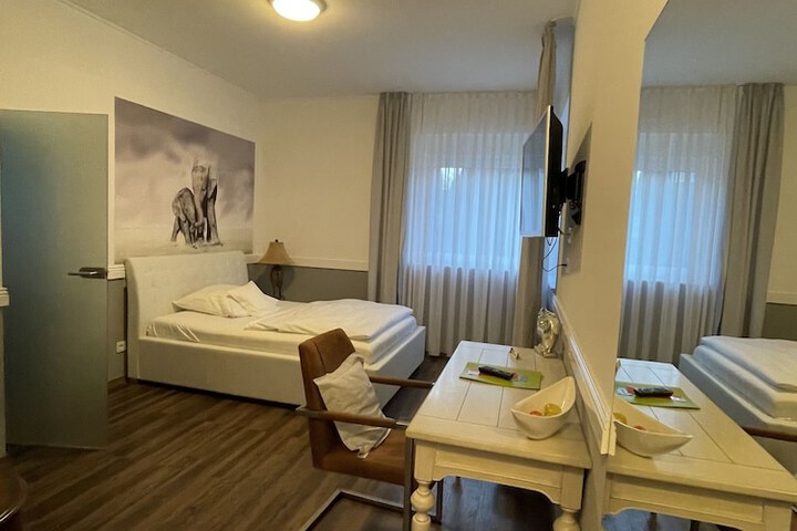 Room 22 of 50