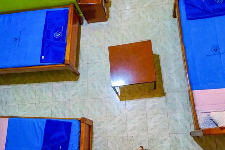 Room 11 of 27