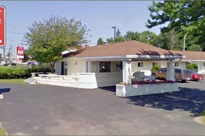 Satelite Motel in Sault Ste. Marie, ON